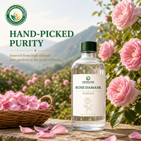 Hydrolat de Rose Damascena (Rosa Damascena) cueillie à la main, issue de fleurs fraîches de haute altitude, vente en gros pour les marques de parfumerie et cosmétiques