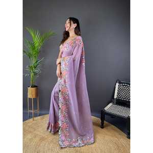 Sari de Diseñador con Bordado en el Borde, Tirantes Finos y Estampado Floral, Elemento de Moda - Product Image 6