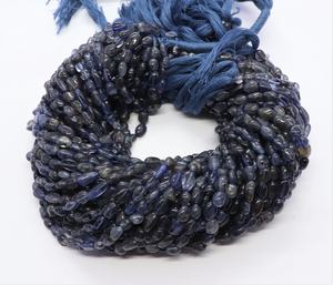 Perles de pierre gemme d'iolite naturelle, lisses, en forme de pépite et roulées irrégulières, 5x7-6x9MM, vente en gros, 5 brins de 13 pouces - Product Image 1