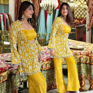 Vestido de Novia Bollywood de 3 Piezas Antra Lifestyle Designer Fusion Wear, Georgette Sintética con Bordado y Lentejuelas, Salwar Kameez de Secado Rápido - Product Image 1