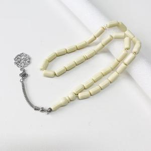 Collier de prière religieux en résine rouge de luxe fait main, perles de chapelet géométriques, artisanat poli, artefact culturel, culte - Product Image 4