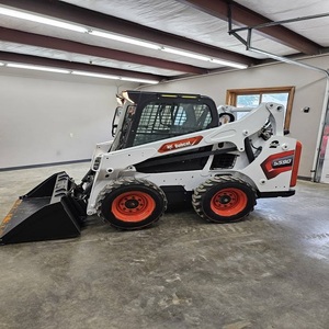 ราคาขายส่ง รถตักล้อยาง Bobcat S590 รุ่นมืออาชีพ สำหรับงานก่อสร้าง จัดสวน และขนย้ายวัสดุ - Product Image 1