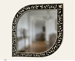 Espejo de Pared Decorativo con Incrustaciones Florales Negras Hecho a Mano para Interiores del Hogar - Product Image 1