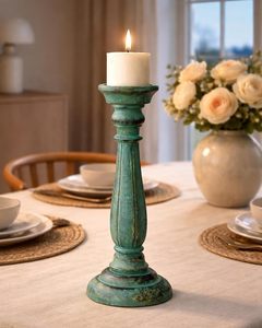 Candelabro de Madera Verde Envejecido Estilo Rústico para Decoración del Hogar - Product Image 1