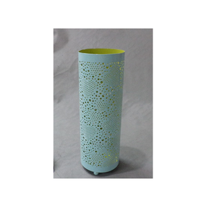 Portavelas Decorativo de Hierro Perforado, Cilíndrico, Sin Plomo, Ecológico, Hecho a Mano, Exterior Verde Claro, Interior Azul, Artístico - Product Image 5