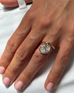 Bague de promesse unique en diamant ovale de 3,02 carats cultivé en laboratoire pour femme, en or massif 14 carats, cadeau de mariage ou de fête pour les partenaires - Product Image 6