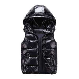 Chaleco Acolchado Impermeable de Invierno para Hombre, Marca Kivotech, Personalizado, con Cierre de Cremallera, Diseño Brillante, Cuello Redondo, Casual y Ecológico - Product Image 3