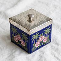 Boîte à dessert en métal émaillé bleu avec couvercle martelé, motif floral rose et palmier, pot de rangement pour sucreries