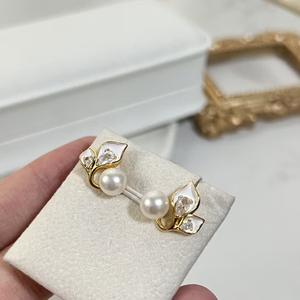 Boucles d'oreilles vintage pour femmes avec zircon et perles d'eau douce naturelles, aiguilles en argent tendance, style original et doux - Product Image 1