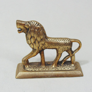 Escultura Abstracta de Aluminio de Diseño Único, Artesanía Metálica Moderna Hecha a Mano, Estatua Decorativa, Adorno de Mesa, Figura Decorativa Bañada en Oro - Product Image 4