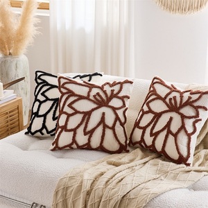 Coussin décoratif doux de style scandinave, accent moderne nordique pour canapé, chambre et salon - Product Image 6