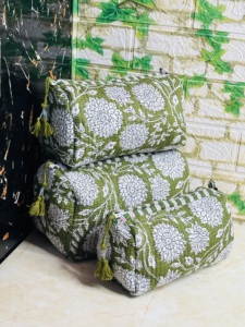 Ensemble de 3 trousses de maquillage faites à la main, style indien, imprimé floral au bloc, matelassées, avec fermeture éclair, sac de rangement de voyage, pompon décoratif - Product Image 2
