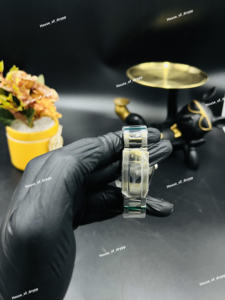 Montre de luxe en acier inoxydable sertie de diamants Moissanite avec cadran rouge et lunette effet diamant, montre-bracelet de caractère - Product Image 3