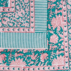 Nappe 2026 bleu ciel givré à motifs floraux roses, imprimée à la main au bloc indien, pour l'inauguration de maison, la décoration de ferme et les mariages - Product Image 3