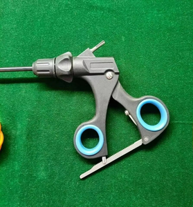 Pinzas Laparoscópicas Universales Premium con Cable Monopolar, Acero Inoxidable de Alta Calidad, Reutilizables para Endoscopia, Cirugía y Medicina - Product Image 3