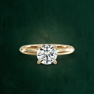 Anillo Grande de Oro Sólido de 18K con Corte Brillante Redondo, Diseño Summit Signature de 4ct, Engaste de Garras, Regalo de Aniversario, Personalizado OEM B2B - Product Image 3