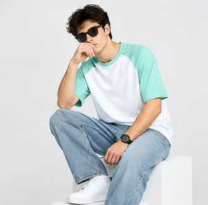 Camiseta de Hombre con Bloques de Color, Manga Raglán, Cuello Redondo, Corte Regular, Casual, 100% Algodón, Blanco Sólido con Ribete en Verde Menta, Transpirable - Product Image 2