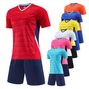Conjunto de Camisetas Personalizadas para Jugadores y Aficionados de Clubes Deportivos, Uniformes con Servicio OEM, Uniformes de Fútbol Personalizados - Product Image 4