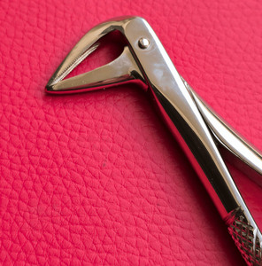 Pinzas de Extracción de Pezuñas Curvadas de 6 Pulgadas, Herramienta de Precisión para Herradores, para Remover Clavos y Pieles de las Patas - Product Image 3