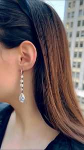 Boucles d'oreilles clous en diamant de laboratoire poire de 5,00 carats, fermoir à vis en or 14 carats - Product Image 5