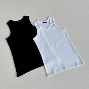 เสื้อกล้ามคอตตอนหนาน้ำหนัก 230-250 กรัม ทรงรัดรูป สำหรับฤดูร้อน ใส่ได้ทั้งชายและหญิง  รับสกรีนโลโก้ เสื้อยืดเปล่าไม่มีลาย สำหรับผู้ชาย ใส่เล่นกีฬาหรือออกกำลังกาย - Product Image 1