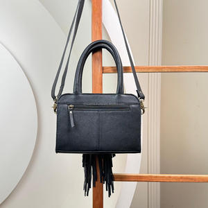 2025 design bohème cuir repoussé à la main Mini sac fourre-tout haute qualité peau de vache frange réglable bandoulière bandoulière épaule sac à main - Product Image 5