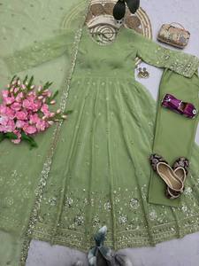 Robe Anarkali en rayonne verte, longueur ras du sol, tenue traditionnelle indienne et pakistanaise pour mariage, coupe ample, manches longues, extensible - Product Image 2