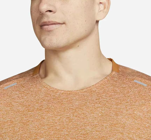 Camiseta Deportiva para Hombre, con Tejido Heathered, Transpirable, Cuello Redondo, Ligera, para Correr, Entrenamiento, Gimnasio y Actividades Deportivas - Product Image 5