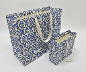 Bolsas de Regalo de Papel con Estampado Artesanal, Bolsas de Embalaje Impresas a Mano para Compras en Boutiques y Manualidades - Product Image 4