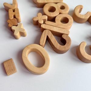 Letras del Alfabeto de Madera Hechas a Mano Ecológicas y Elegantes, Letras Iniciales Decorativas de Forma Cuadrada, Arte Mural Moderno - MN EXPORTS MNE-2010 - Product Image 3