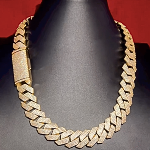 Cadena Cubana de Plata 925 Chapada en Oro con Moissanita, Brillante y Elegante, para Hombre y Mujer, Claridad VVS-VS, India - Product Image 1