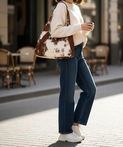 Bolso de hombro de cuero vacuno con pelo, estilo occidental, hecho a mano, moderno, tipo hobo, para mujer - Product Image 2