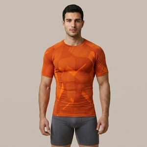 Maillot de sport OEM personnalisé pour homme, à manches courtes, compressif, extensible, pour la gym et l'entraînement, vêtement de performance athlétique - Product Image 1