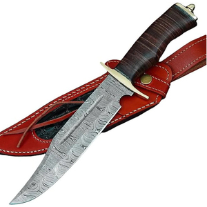 Couteau de chasse Bowie à lame fixe en acier Damas fait main, avec poignée en cuir et étui en cuir, cadeau idéal - Product Image 1
