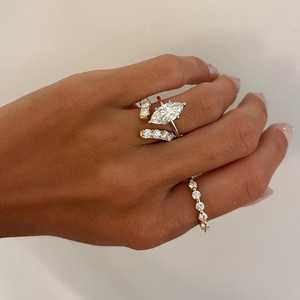Bague de fiançailles solitaire marquise 2,50 carats en diamant de laboratoire serti à griffes, style minimaliste, pour demande en mariage, vente en gros, or massif 14k 18k - Product Image 6