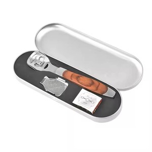 ชุดตะไบขัดส้นเท้าสแตนเลส 1 ชิ้น พร้อมใบมีด 10 ชิ้น และด้ามไม้ - Product Image 3