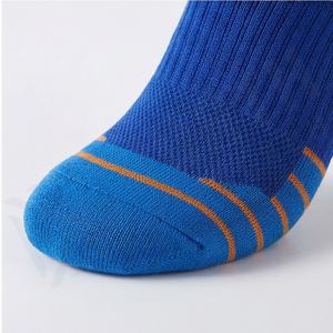 Chaussettes fines sans coutures à blocs de couleur géométriques, rayures tendance, décontractées, respirantes, douces, design original et mode, ajustement parfait, personnalisables - Product Image 6