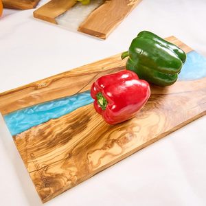 Tabla de quesos de lujo de madera con resina, tabla de charcutería, tabla para cortar carne, verduras y frutas, madera con epoxi - Product Image 1