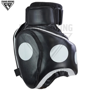 Protection cuisses en cuir durable avec logo personnalisé – Équipement de protection pour le kickboxing – Couleur noire – Tendance – Protection thaïlandaise pour la boxe - Product Image 2
