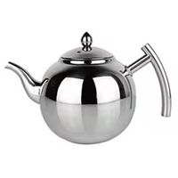 Théière en acier inoxydable poli, corps arrondi, bec courbé, poignée robuste, ustensile de cuisine moderne, théière durable, élégante pour la préparation du thé à la maison