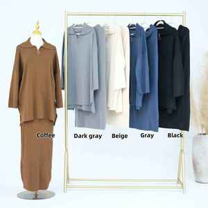 Abaya de luxe moderne à boutons pour femmes musulmanes, style Dubaï, robe longue décontractée islamique légère et respirante à col bateau - Product Image 4