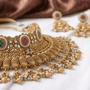 Ensemble collier ras-de-cou ethnique vintage en cuivre plaqué or pour mariée avec boucles d'oreilles assorties et Maang Tikka – Bijoux de mode pour femme pour mariage - Product Image 5