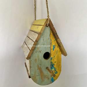 Casa para Pájaros Reciclada, Hecha a Mano, Sostenible, de Madera, Estilo Barco, Color Madera Envejecida, Jaula Original para Pájaros, Casa para Pájaros Pequeños de Exterior - Product Image 1