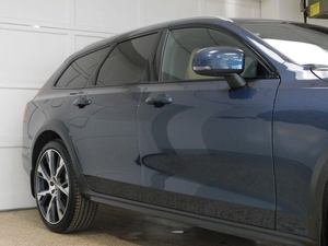 VOLVO V90 CROSS COUNTRY B6 ULTRA 2026 DE PRIMERA MANO, AUTO USADO EN BUEN ESTADO - Product Image 2