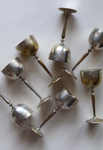 Juego de Vasos de Chupito de Metal Estilo Vintage con Diseño de Agarre Ergonómico para Hogar, Bar, Fiestas, Regalo Empresarial, Vasos Decorativos Pequeños para Beber - Product Image 6