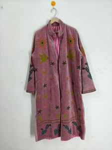 Chaqueta Kimono Larga Suzani Bordada a Mano en Terciopelo, Abrigo de Terciopelo Hecho a Mano para Mujer, Chaqueta Larga Boho con Estampado Floral y de Aves, Regalo para Ella - Product Image 2