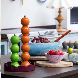 Moulin à poivre bombé laqué brillant de qualité supérieure, fini à la main, en bois coloré, pour la gastronomie - Product Image 6