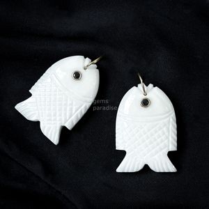 Colgante de pez de howlita AAA, collar de plata 925 hecho a mano con piedras preciosas, amuleto de cristal curativo tallado a mano, joyería de moda de lujo al por mayor - Product Image 2