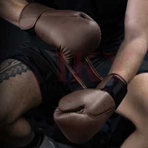 Gants de boxe multi-usages marron vieilli, à marque privée, avec support de poignet ergonomique, pour entraînement avec sac de frappe - Product Image 3