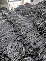 Briquettes hexagonales modernes de charbon de bois noir à haute densité en sciure de bois, valeur calorifique 7000-8000 Kcal/kg, faible teneur en cendres, pour barbecue